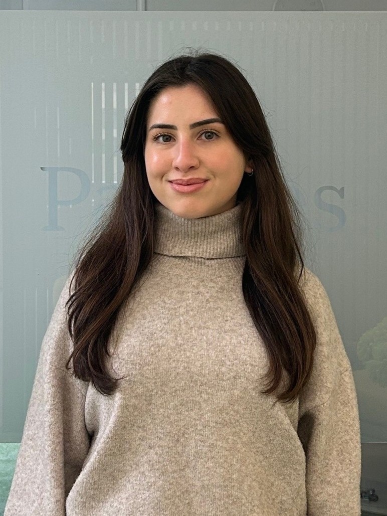 Isabella Pelissari, Legal Assistant 